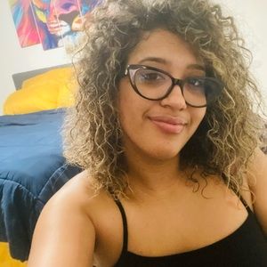 Meet your Posher, Vanessa